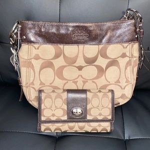 Coach Shoulder Bag w/ wallet